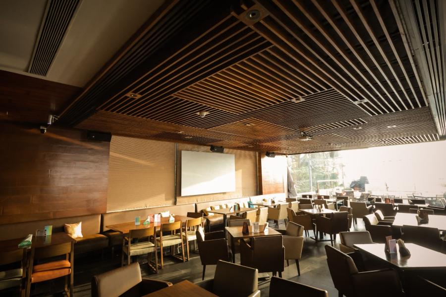 Elevating Hospitality Audio: Meyer Sound Installation at Otters Club