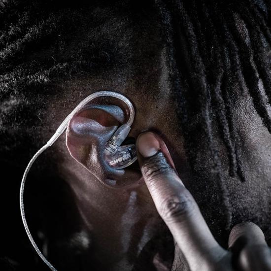 SE 215 Professional Sound Isolating Earphones